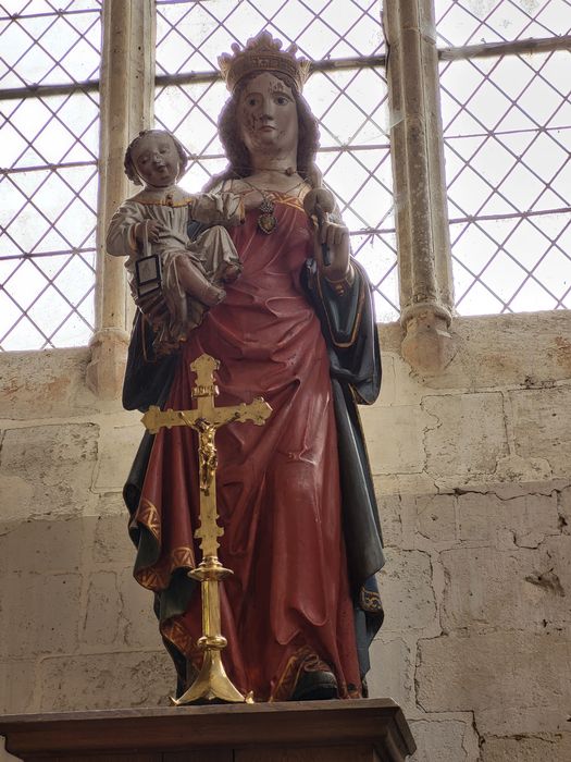 statue : Vierge à l'Enfant