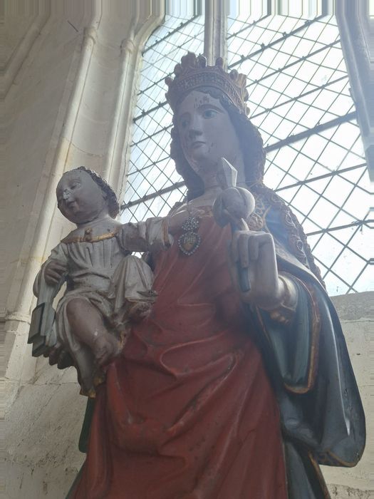 statue : Vierge à l'Enfant, vue partielle