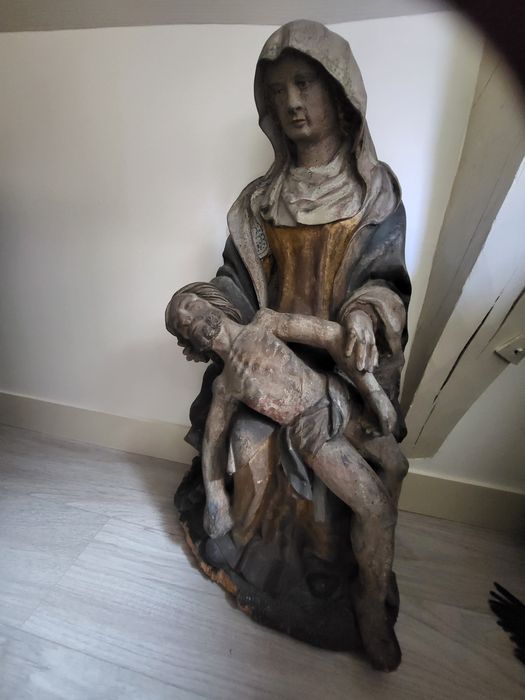 groupe sculpté : Vierge de Pitié