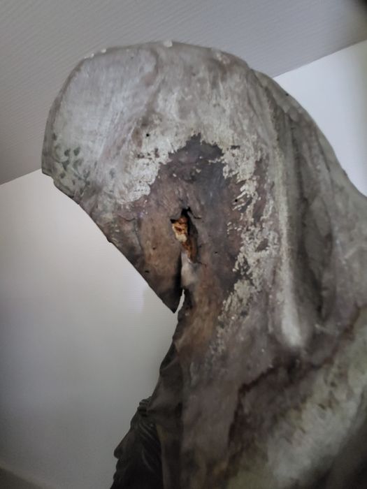 groupe sculpté : Vierge de Pitié, détail