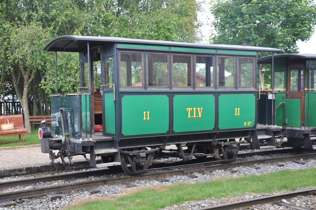 voiture à voyageurs à essieux parallèles, à voie métrique, B 37 - © Ministère de la Culture (France), Collectif Objets – Tous droits réservés