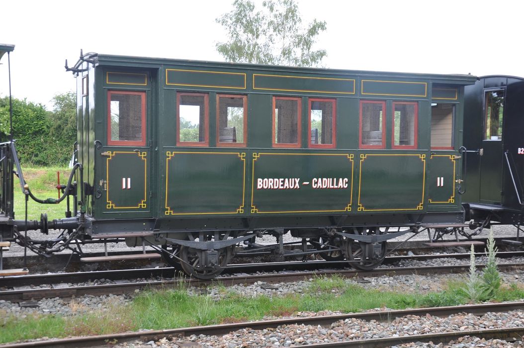 Voiture à voyageurs à essieux parallèles, à voie métrique, B 39, à voie métrique