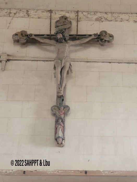 sstatue : Christ en Croix