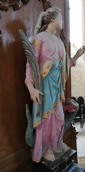 statues : Sainte Marguerite