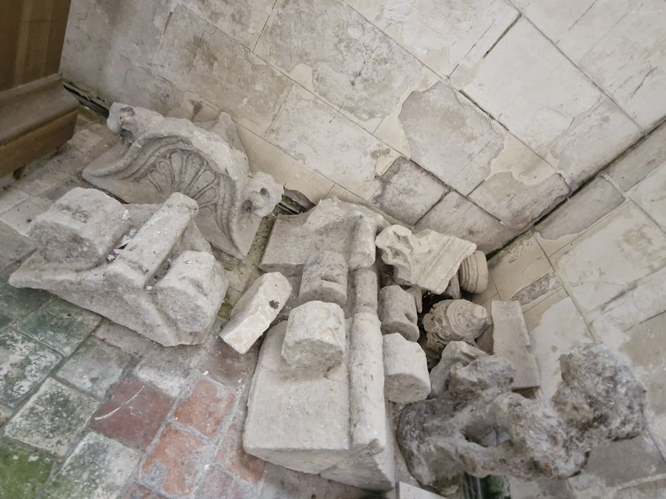 Sculptures (fragments)