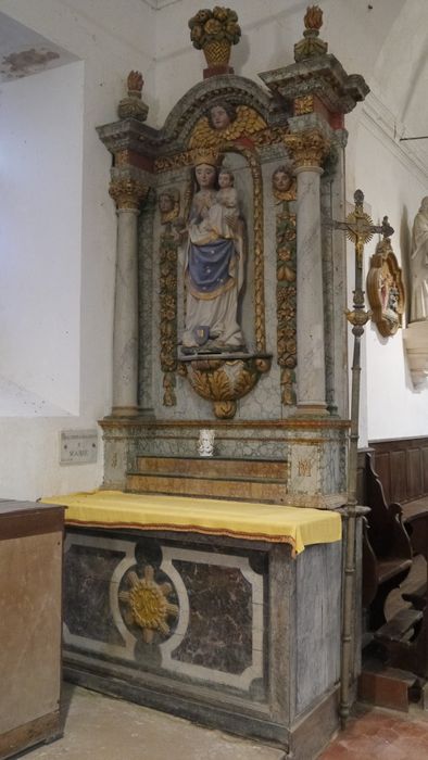 retable latéral, statue : Vierge à l'Enfant - © Ministère de la Culture (France), Collectif Objets – Tous droits réservés