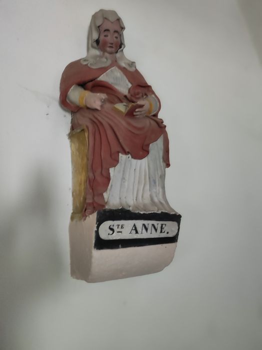 statue : Sainte Anne