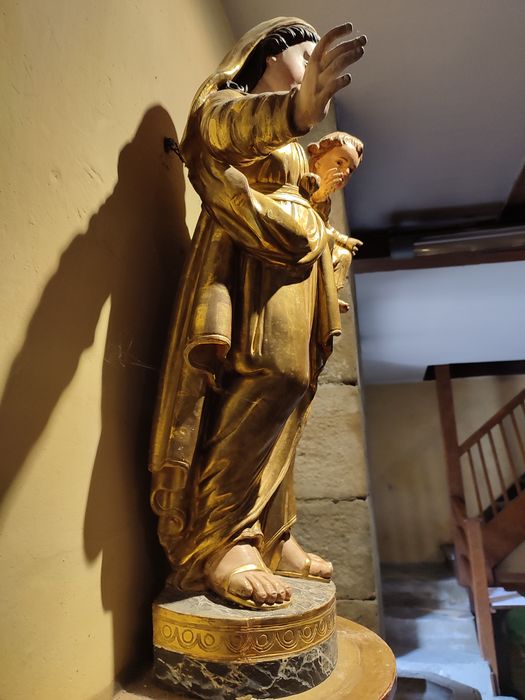 statue : Vierge à l'Enfant