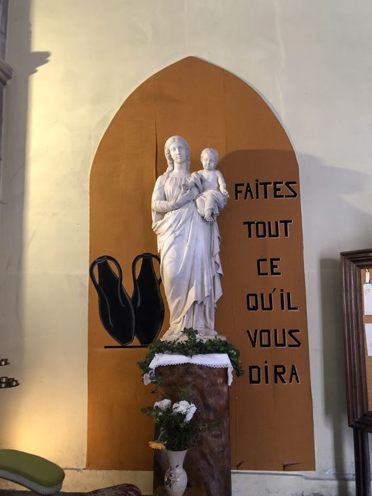 statue : Vierge à l'Enfant