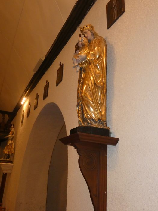statue : Vierge à l'Enfant
