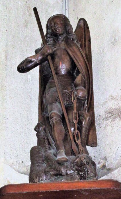 statue : Saint Michel