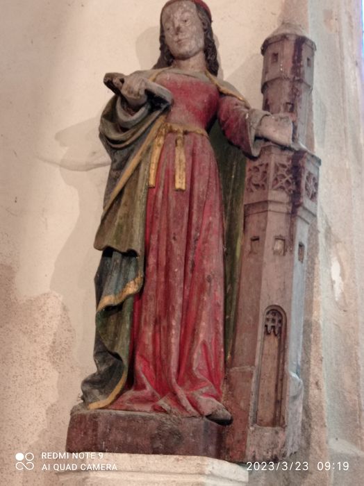 statue : Sainte Barbe