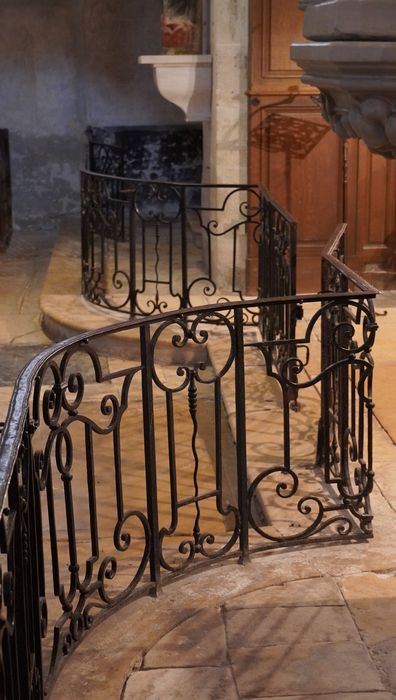 clôture liturgique (grille de communion)