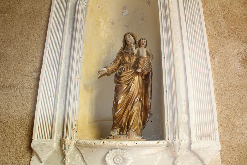 statue : Vierge et l'Enfant