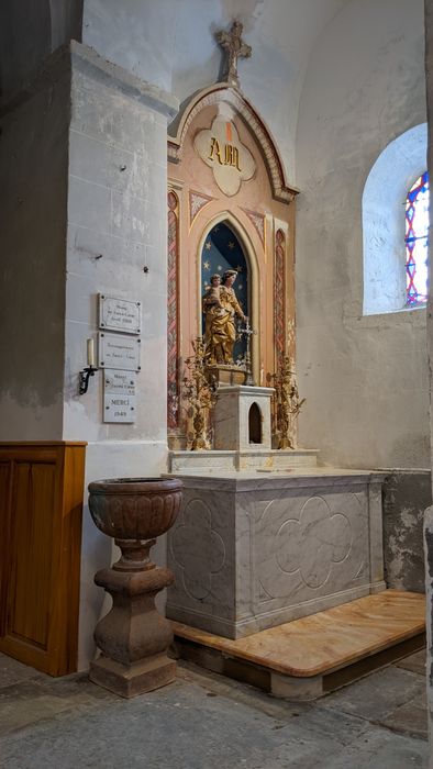 fonts baptismaux (cuve baptismale)