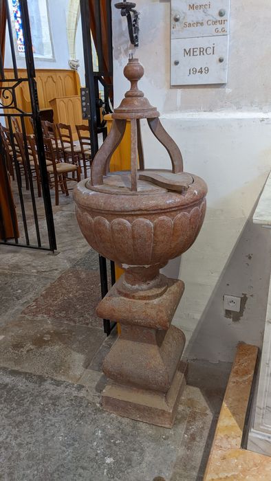 fonts baptismaux (cuve baptismale)