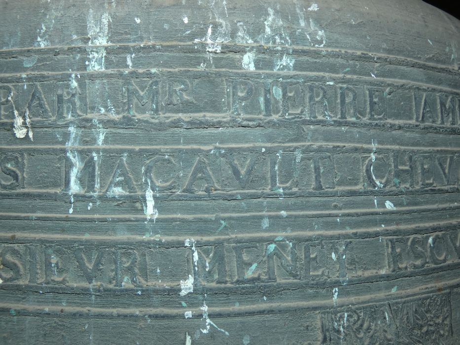 cloche, détail de l’inscription