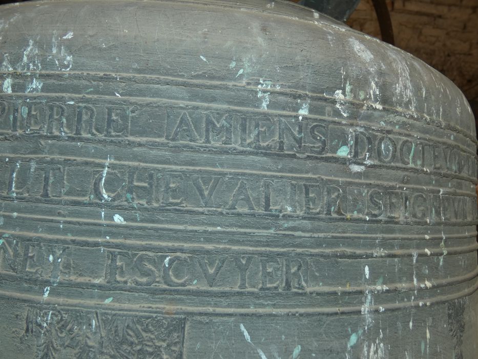 cloche, détail de l’inscription