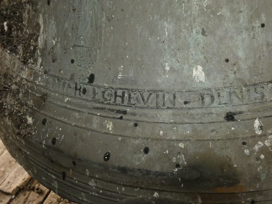 cloche, détail de l’inscription