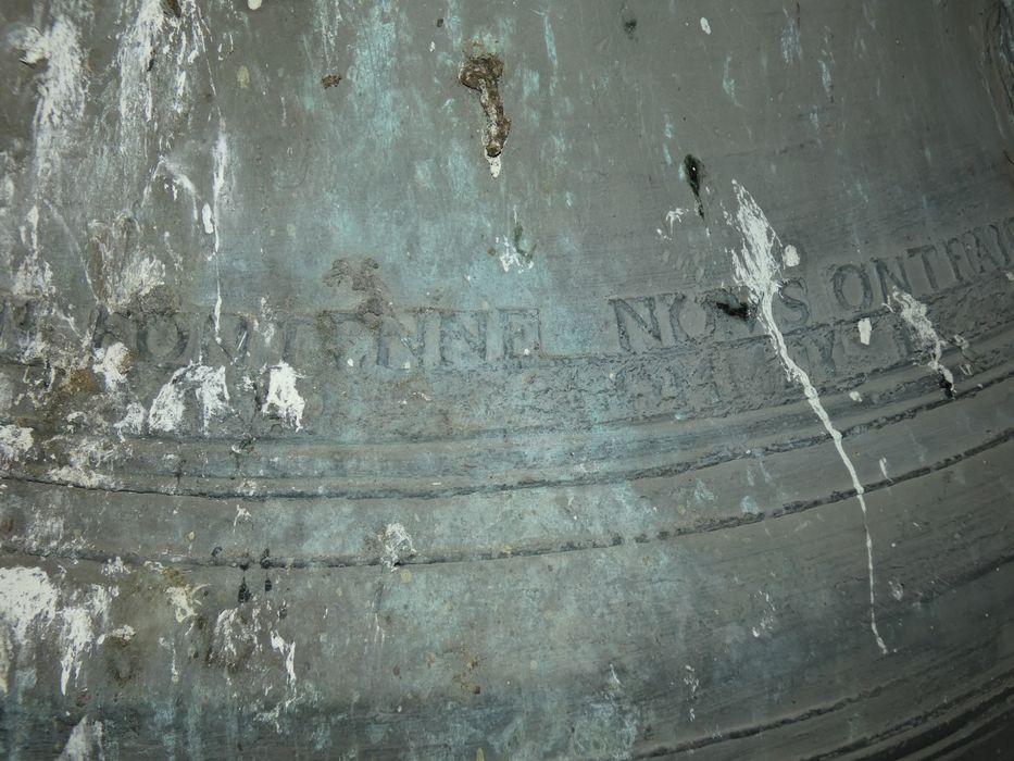 cloche, détail de l’inscription