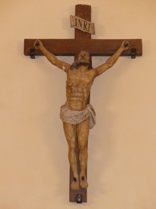 statue : Christ en croix