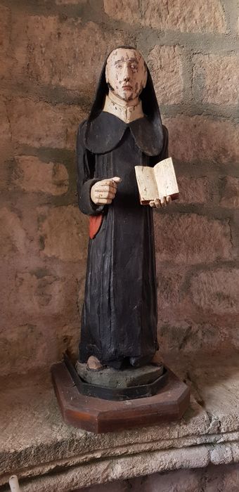 statue : Saint Benoît