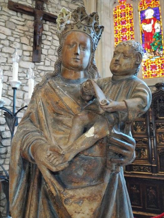 statue : Vierge à l'Enfant, vue partielle