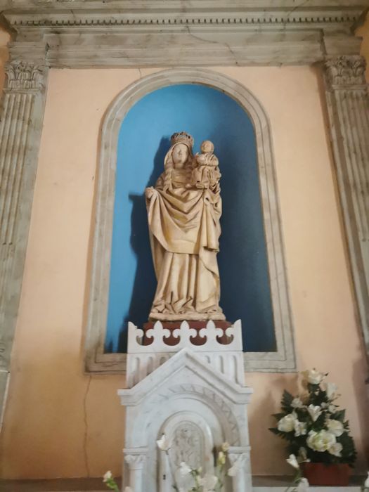 statue : Vierge à l'Enfant