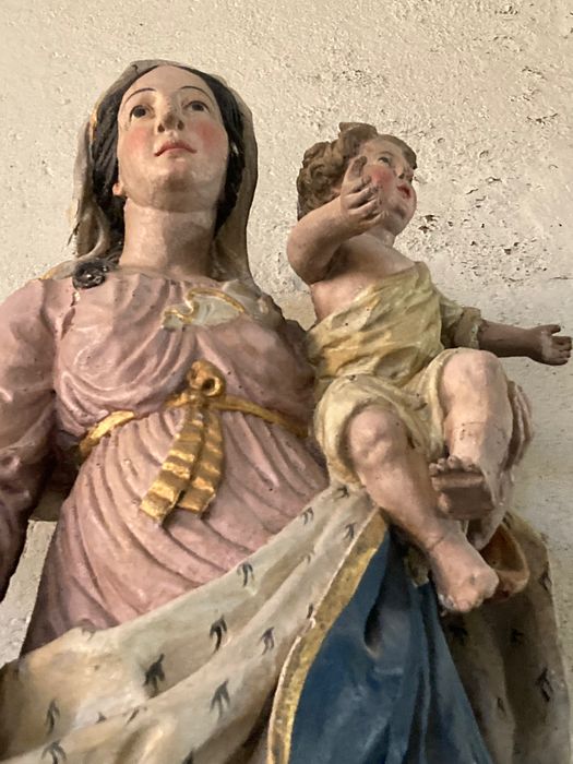 statue : Vierge à l'Enfant, vue partielle