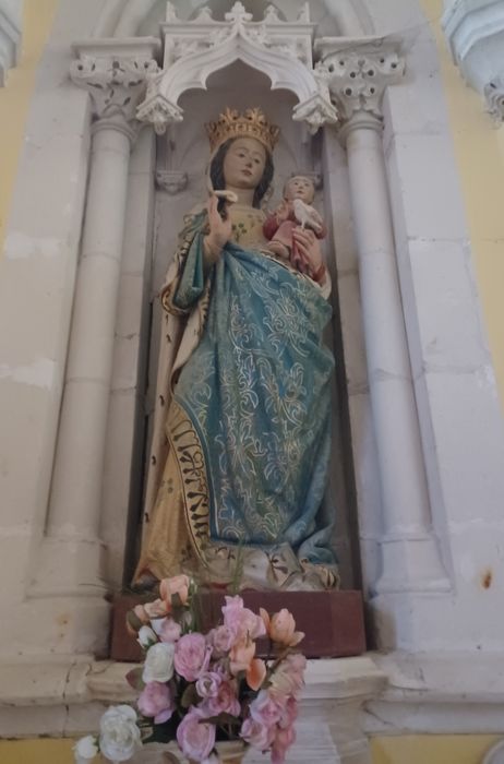 statue : Vierge à l'Enfant