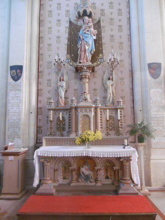 statue : Vierge à l'Enfant