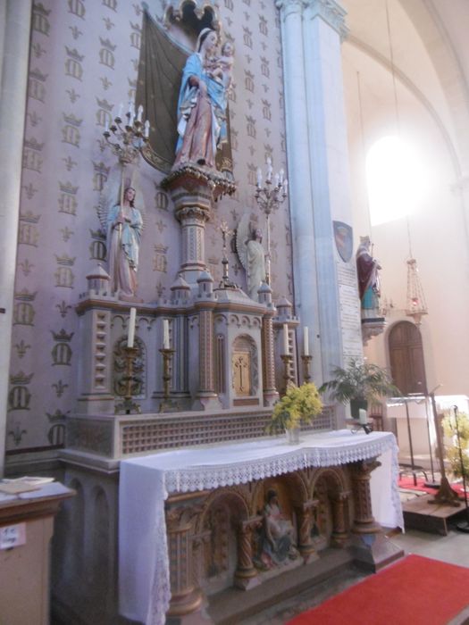 statue : Vierge à l'Enfant