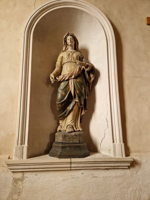 statue : Sainte Geneviève