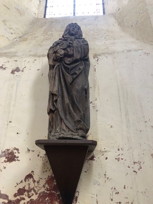 statue : Vierge du Calvaire