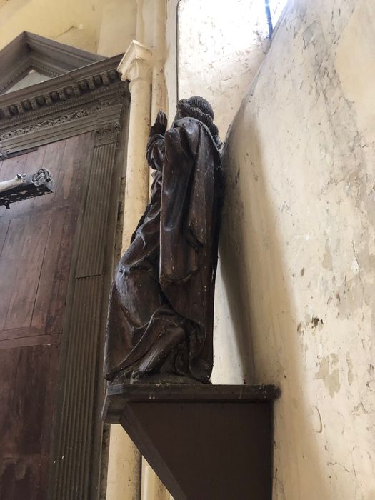 statue : Saint Jean, profil gauche