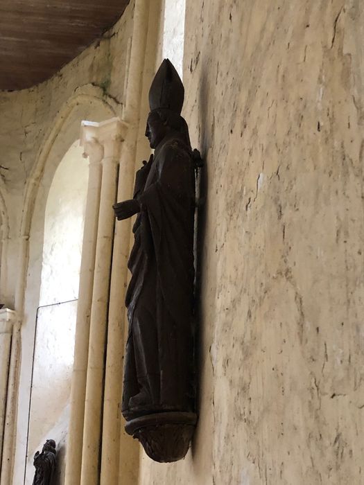 statue : Saint Brice, profil gauche