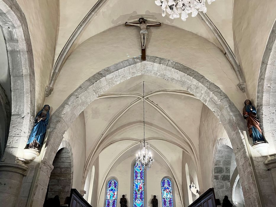 statues : Christ en croix, Vierge, Saint Jean