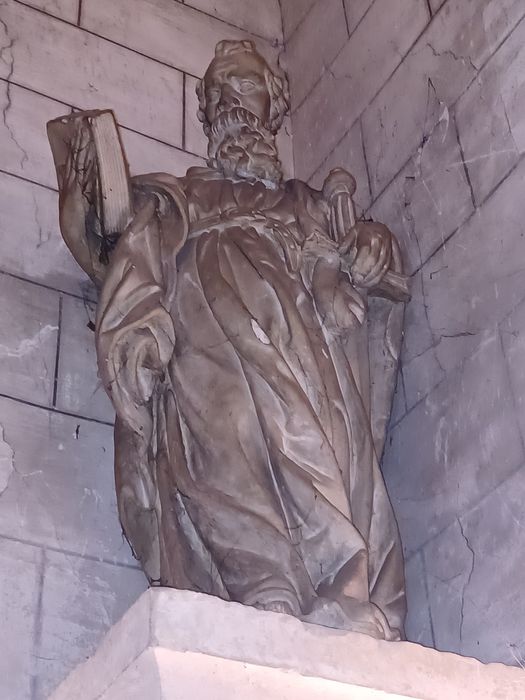 statue : Saint Paul