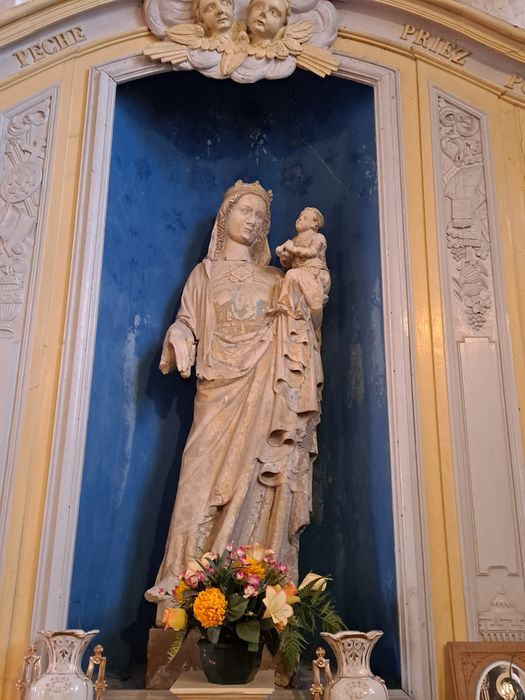 statue : Vierge à l'Enfant