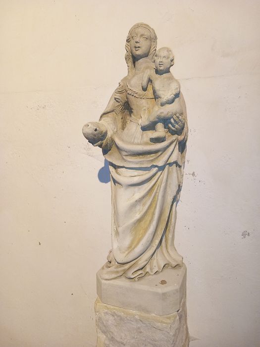 statue : Vierge à l'Enfant