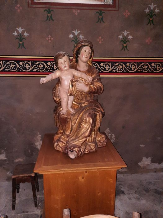 Statue : Vierge à l'Enfant