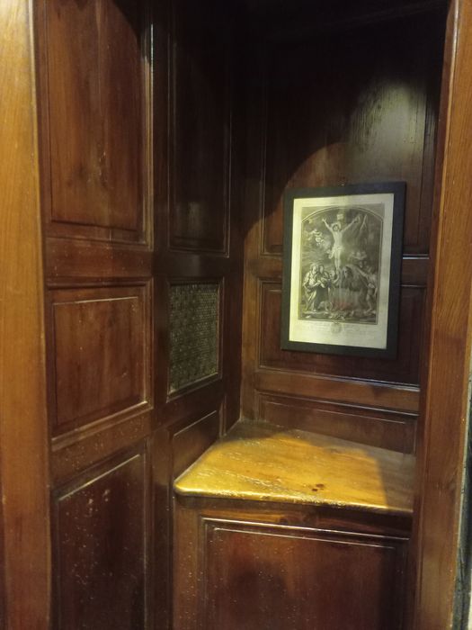 confessionnal, vue partielle