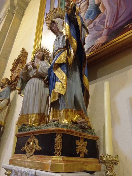 groupe sculpté : Sainte Anne enseignant la Vierge