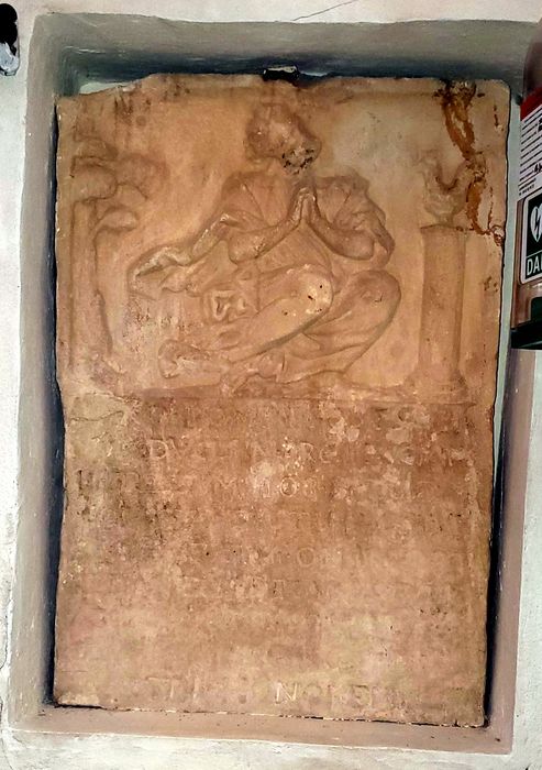 bas-relief : Saint Pierre es liens