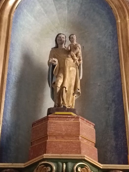 statue : Vierge à l'Enfant