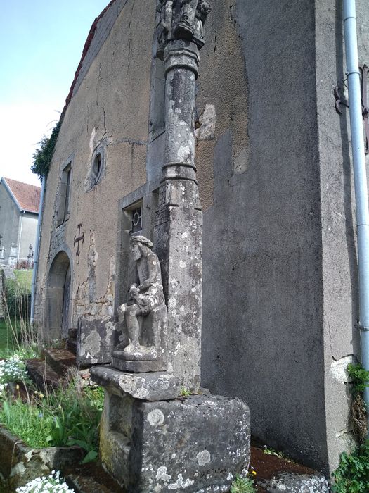 croix de chemin, vue partielle