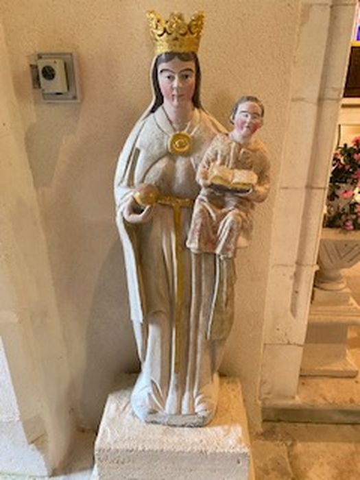 statue : Vierge à l'Enfant