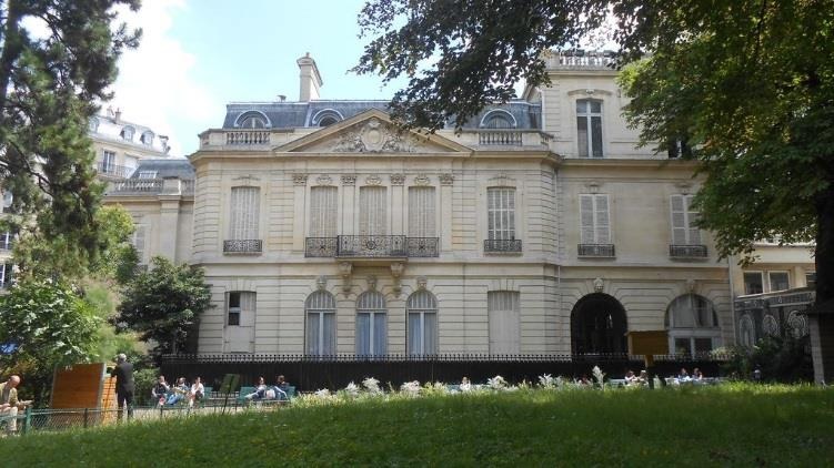 Façade postérieure, depuis l’ancien jardin , actuel square Alex Biscarre