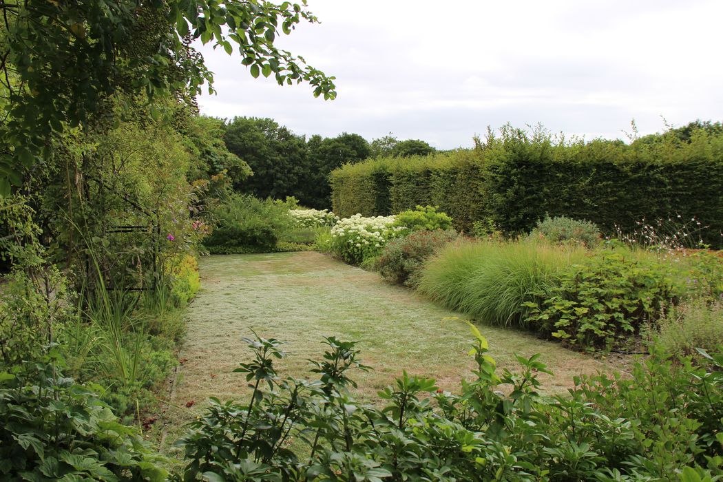 Parc du château de Breteuil : Jardin à l'anglaise, vue partielle