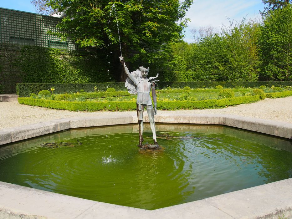 Domaine départemental de Sceaux : Parc, détail d'un bassin 